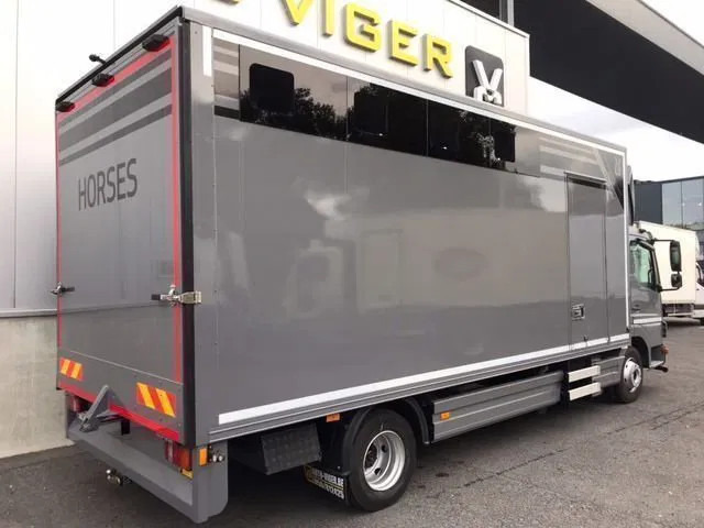Mercedes-Benz Atego 1018 *Cruise control*Airco*Achteruitrijcamera*elektrische ruiten - Paardenvrachtwagen: afbeelding 2 Mercedes-Benz Atego 1018 *Cruise control*Airco*Achteruitrijcamera*elektrische ruiten - Paardenvrachtwagen: afbeelding 2