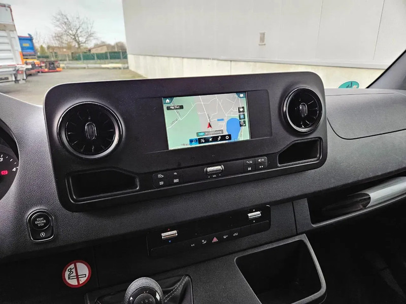 Mercedes-Benz Sprinter 317 L2H2*360°Camera*Airco*Navigatie*Zetelverwarming - Gesloten bestelwagen: afbeelding 5 Mercedes-Benz Sprinter 317 L2H2*360°Camera*Airco*Navigatie*Zetelverwarming - Gesloten bestelwagen: afbeelding 5