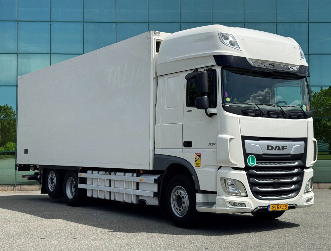 DAF XF 480 FAR SSC 6X2 Carrier TRS Iceland Lift 815 x 250 x 274 CM Inside TOP Co - Koelwagen vrachtwagen: afbeelding 5 DAF XF 480 FAR SSC 6X2 Carrier TRS Iceland Lift 815 x 250 x 274 CM Inside TOP Co - Koelwagen vrachtwagen: afbeelding 5