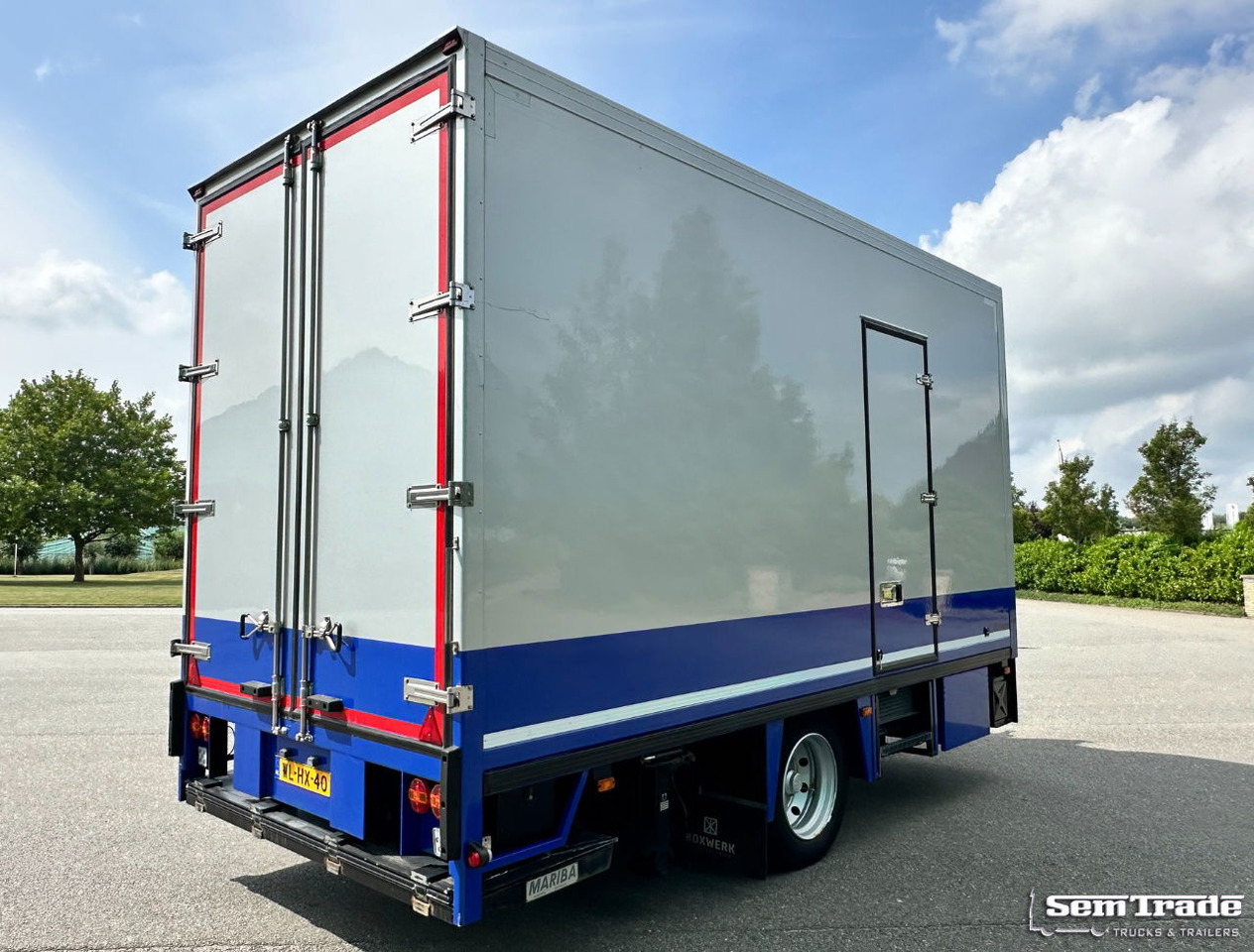 Floor Flma-10 Carrier Cooling 2X Side Door Tail Lift Disc Brakes Holland-Trailer - Koelwagen aanhangwagen: afbeelding 5 Floor Flma-10 Carrier Cooling 2X Side Door Tail Lift Disc Brakes Holland-Trailer - Koelwagen aanhangwagen: afbeelding 5
