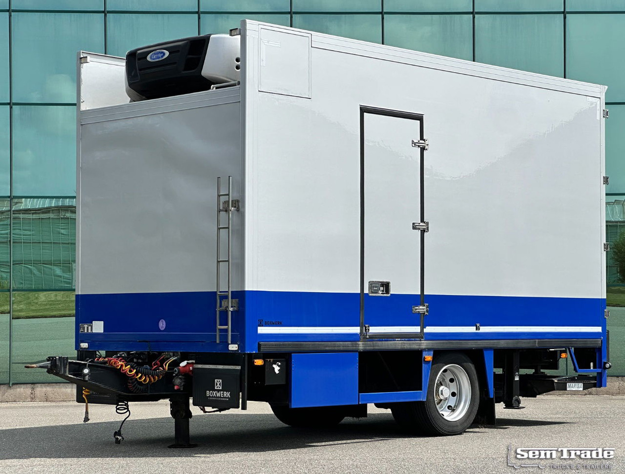 Floor Flma-10 Carrier Cooling 2X Side Door Tail Lift Disc Brakes Holland-Trailer - Koelwagen aanhangwagen: afbeelding 1 Floor Flma-10 Carrier Cooling 2X Side Door Tail Lift Disc Brakes Holland-Trailer - Koelwagen aanhangwagen: afbeelding 1