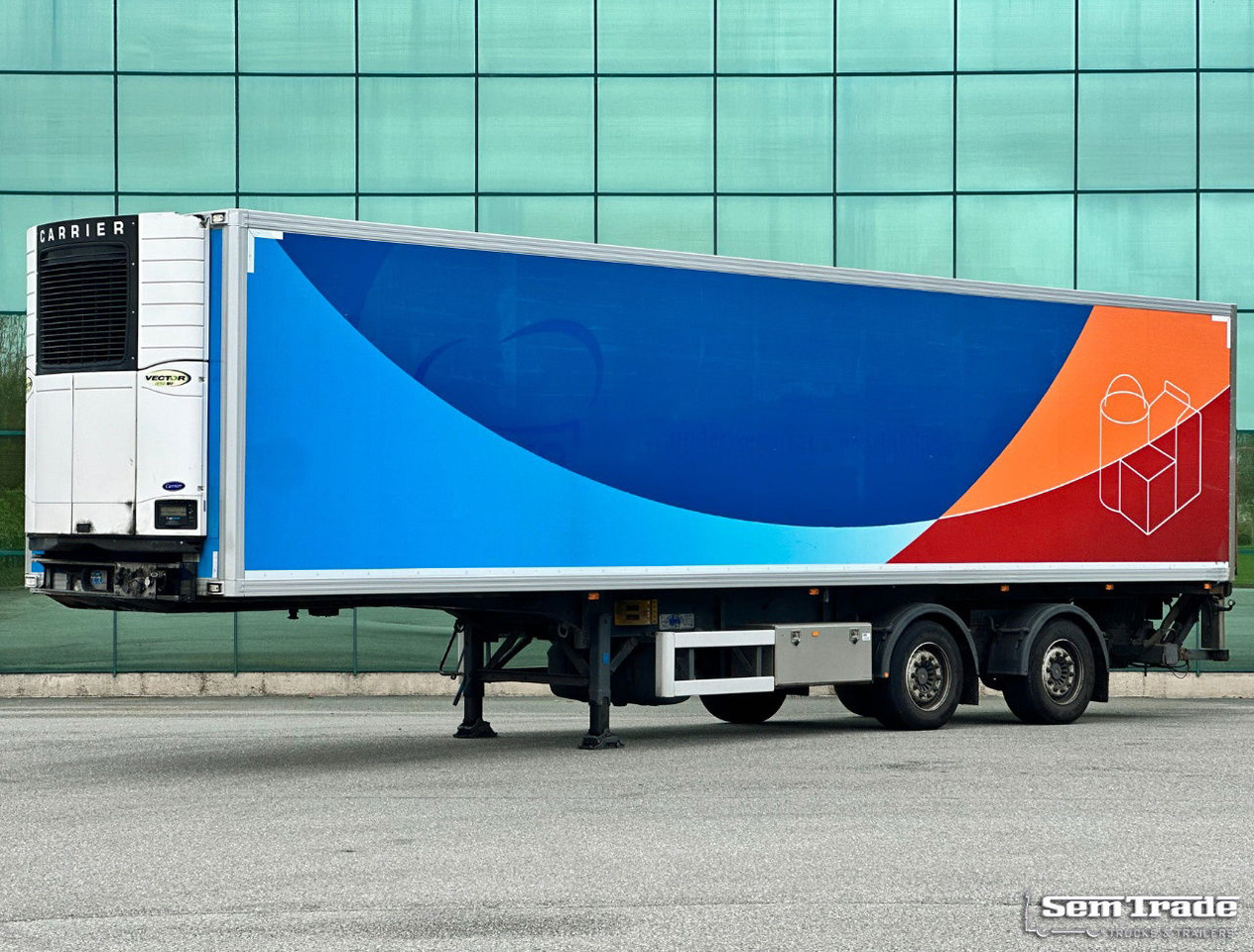 Gray and Adams City Trailer Carrier Vector 1850 MT TRI-Temp Tail Lift Side Door Steering Axle 3 Pieces Available - Koelwagen oplegger: afbeelding 1 Gray and Adams City Trailer Carrier Vector 1850 MT TRI-Temp Tail Lift Side Door Steering Axle 3 Pieces Available - Koelwagen oplegger: afbeelding 1