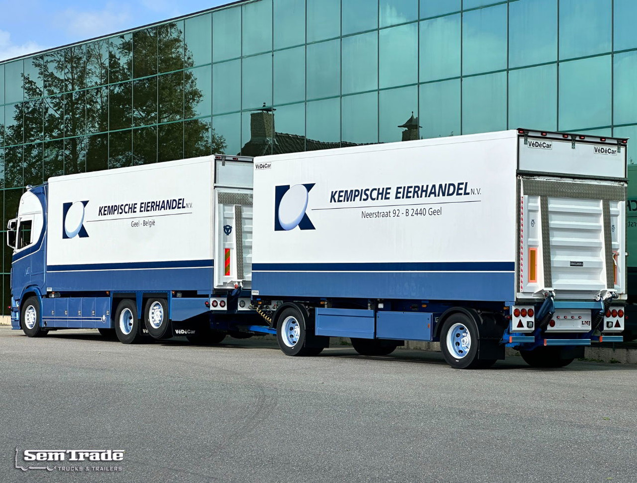 Scania S650 V8 NGS Only 193.000 KM Full Options FullY Isolated Body Special Show Truck / Combi NEW Condition - Koelwagen vrachtwagen: afbeelding 4 Scania S650 V8 NGS Only 193.000 KM Full Options FullY Isolated Body Special Show Truck / Combi NEW Condition - Koelwagen vrachtwagen: afbeelding 4