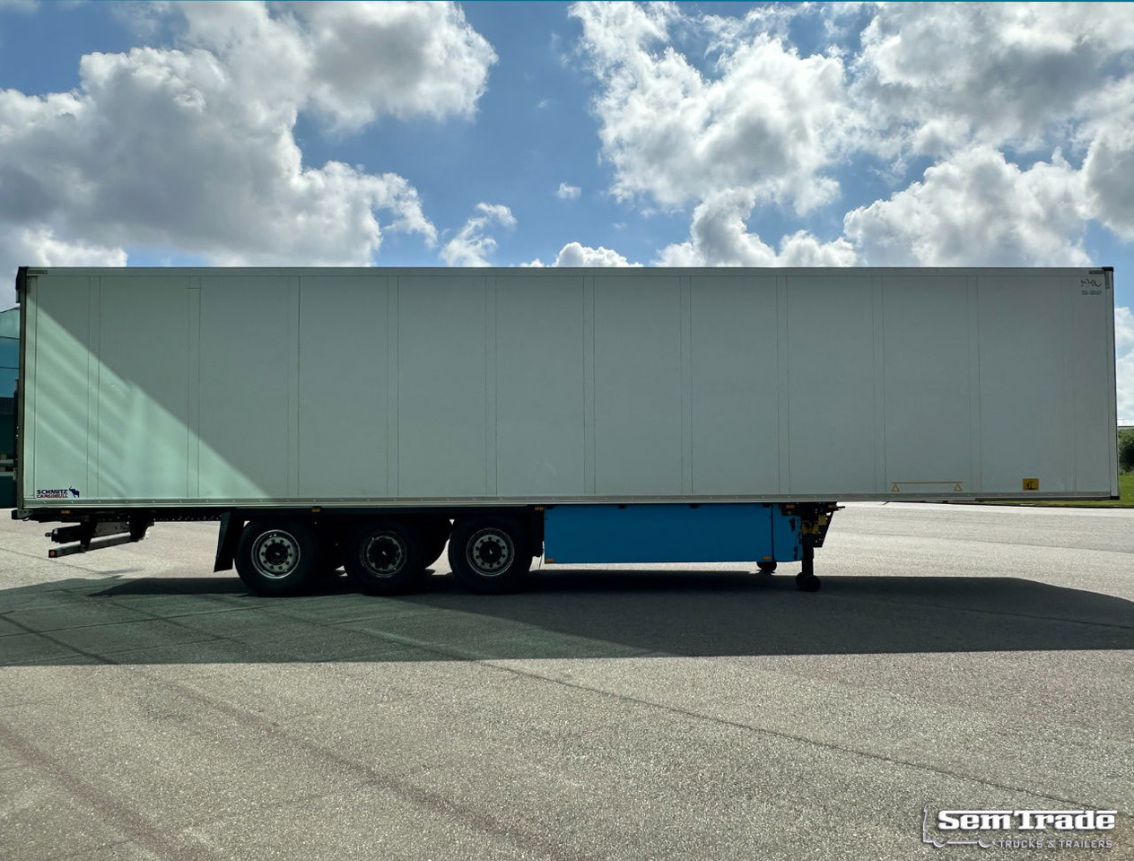 Schmitz Cargobull SCBS3B Thermo King SLXe 300 Lift Axle Holland-Trailer 4 Pieces IN Stock - Koelwagen oplegger: afbeelding 5 Schmitz Cargobull SCBS3B Thermo King SLXe 300 Lift Axle Holland-Trailer 4 Pieces IN Stock - Koelwagen oplegger: afbeelding 5