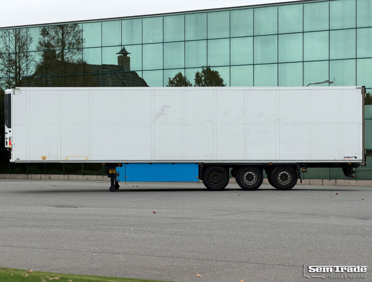 Schmitz Cargobull SCBS3B Thermo King SLXe300 Lift Axle 1340x250x270 Inside NL-Trailer - Koelwagen oplegger: afbeelding 2 Schmitz Cargobull SCBS3B Thermo King SLXe300 Lift Axle 1340x250x270 Inside NL-Trailer - Koelwagen oplegger: afbeelding 2