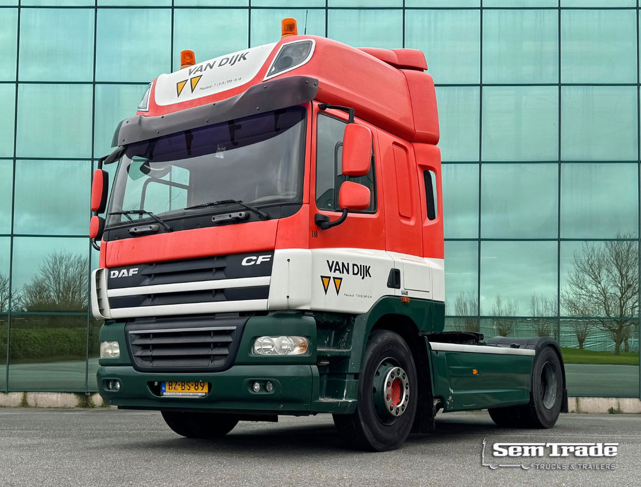 DAF CF 85.460 Only 229.800 KM Retarder - Intarder 2x Tanks Tires 90 NL Truck - Trekker: afbeelding 1 DAF CF 85.460 Only 229.800 KM Retarder - Intarder 2x Tanks Tires 90 NL Truck - Trekker: afbeelding 1
