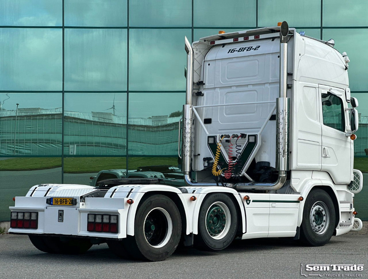 Scania R520 V8 Manual Gearbox Special Interior NEW Smart Tacho 2 Holland-Truck - Trekker: afbeelding 4 Scania R520 V8 Manual Gearbox Special Interior NEW Smart Tacho 2 Holland-Truck - Trekker: afbeelding 4