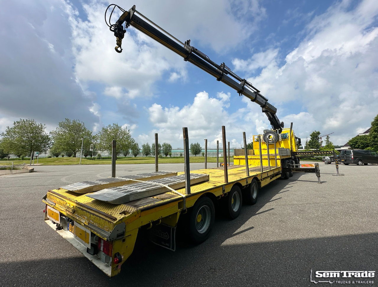 Volvo FH 12.460 Manual Gear 6X2 Euro 3 Only 493.000 KM Hiab 350 - 5 With Nootebo - Trekker: afbeelding 5 Volvo FH 12.460 Manual Gear 6X2 Euro 3 Only 493.000 KM Hiab 350 - 5 With Nootebo - Trekker: afbeelding 5