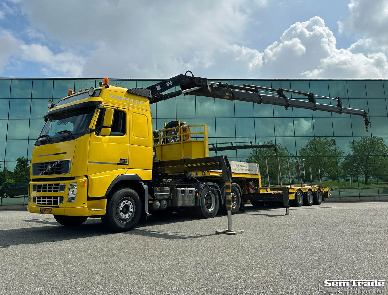 Volvo FH 12.460 Manual Gear 6X2 Euro 3 Only 493.000 KM Hiab 350 - 5 With Nootebo - Trekker: afbeelding 1 Volvo FH 12.460 Manual Gear 6X2 Euro 3 Only 493.000 KM Hiab 350 - 5 With Nootebo - Trekker: afbeelding 1