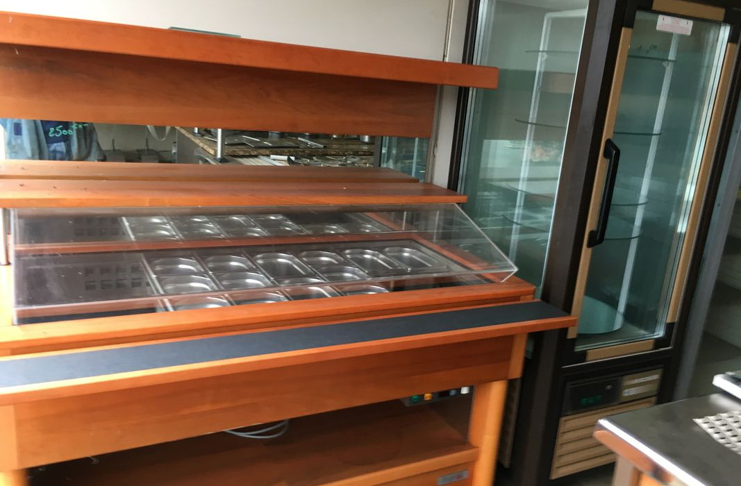 Tour refrigere Gastro ou 600x400 Armoires froides Self de presentation Table de decoupe refrigeree - Voedselverwerkende machine: afbeelding 2 Tour refrigere Gastro ou 600x400 Armoires froides Self de presentation Table de decoupe refrigeree - Voedselverwerkende machine: afbeelding 2