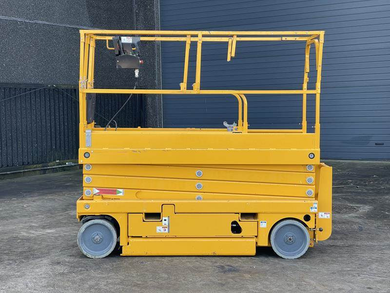 Haulotte COMPACT 10 N - Telescoophoogwerker: afbeelding 2 Haulotte COMPACT 10 N - Telescoophoogwerker: afbeelding 2