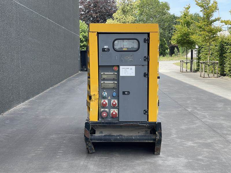 SDMO R 110 C 3 - Industrie generator: afbeelding 2 SDMO R 110 C 3 - Industrie generator: afbeelding 2