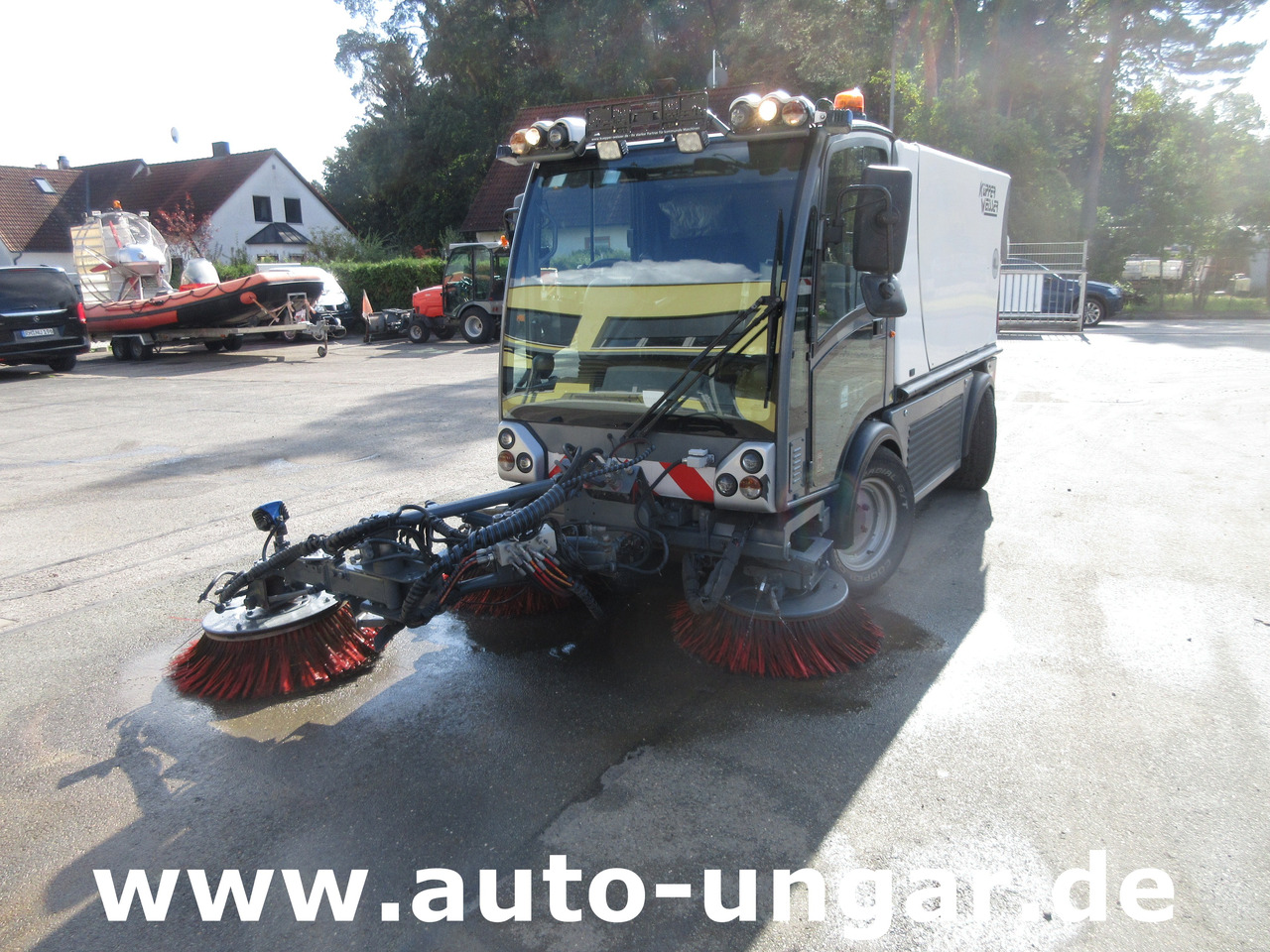 Boschung S3 Kehrmaschine urban sweeper Wildkrautbesen Allradlenkung - Veegwagen: afbeelding 2 Boschung S3 Kehrmaschine urban sweeper Wildkrautbesen Allradlenkung - Veegwagen: afbeelding 2