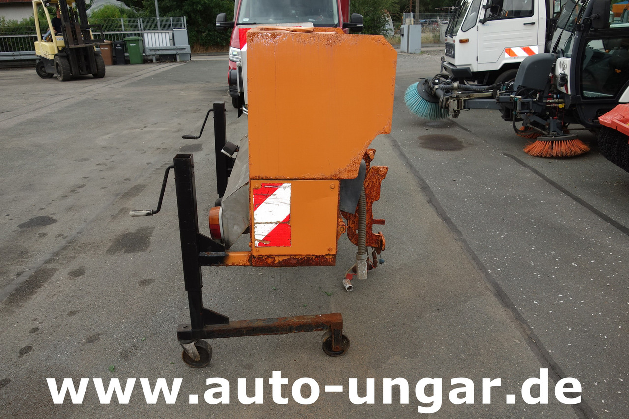 Multicar Kiefer - Bertsche Heckanbaustreuer für Multicar Boki Ladog Hansa Winterdienst - Gemeentelijke machine/ Speciaal: afbeelding 2 Multicar Kiefer - Bertsche Heckanbaustreuer für Multicar Boki Ladog Hansa Winterdienst - Gemeentelijke machine/ Speciaal: afbeelding 2