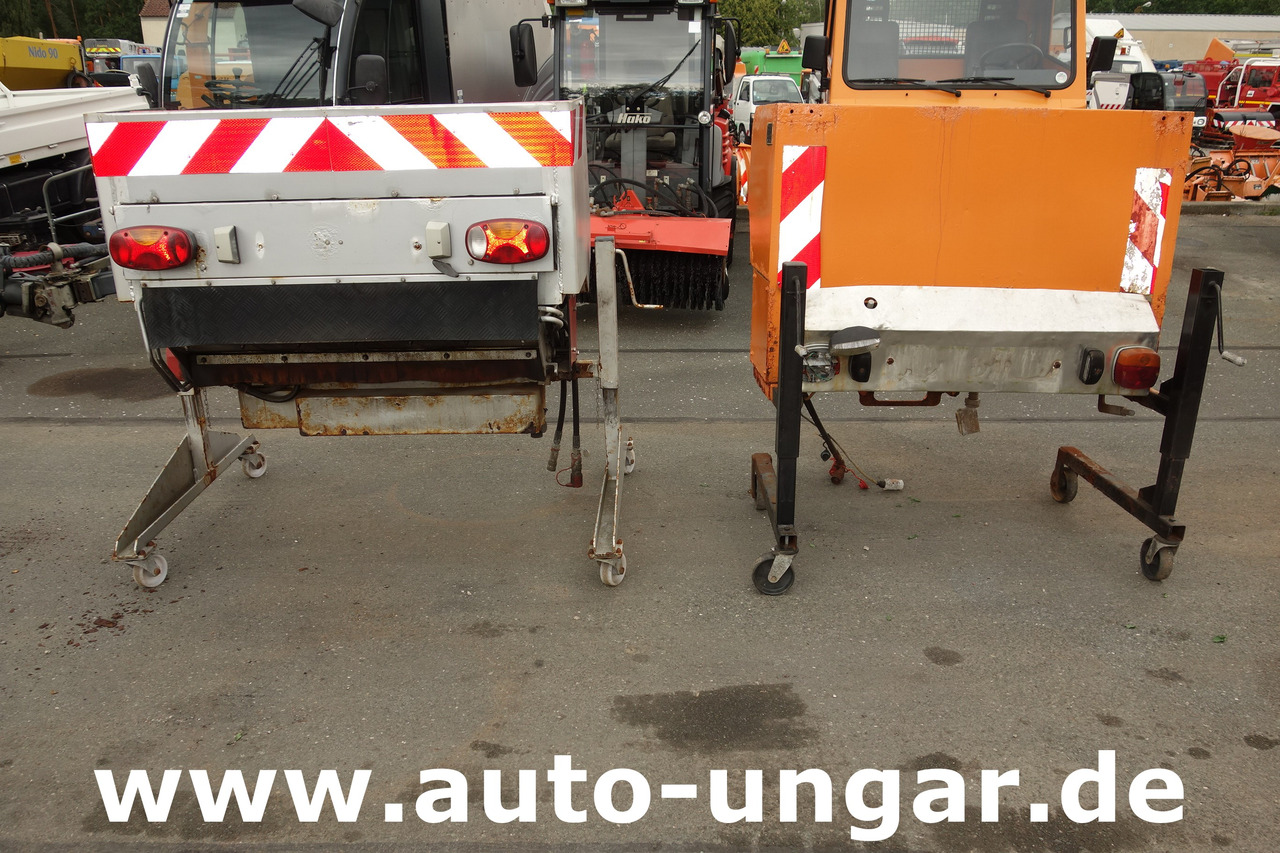 Multicar Kiefer - Bertsche Heckanbaustreuer für Multicar Boki Ladog Hansa Winterdienst - Gemeentelijke machine/ Speciaal: afbeelding 1 Multicar Kiefer - Bertsche Heckanbaustreuer für Multicar Boki Ladog Hansa Winterdienst - Gemeentelijke machine/ Speciaal: afbeelding 1