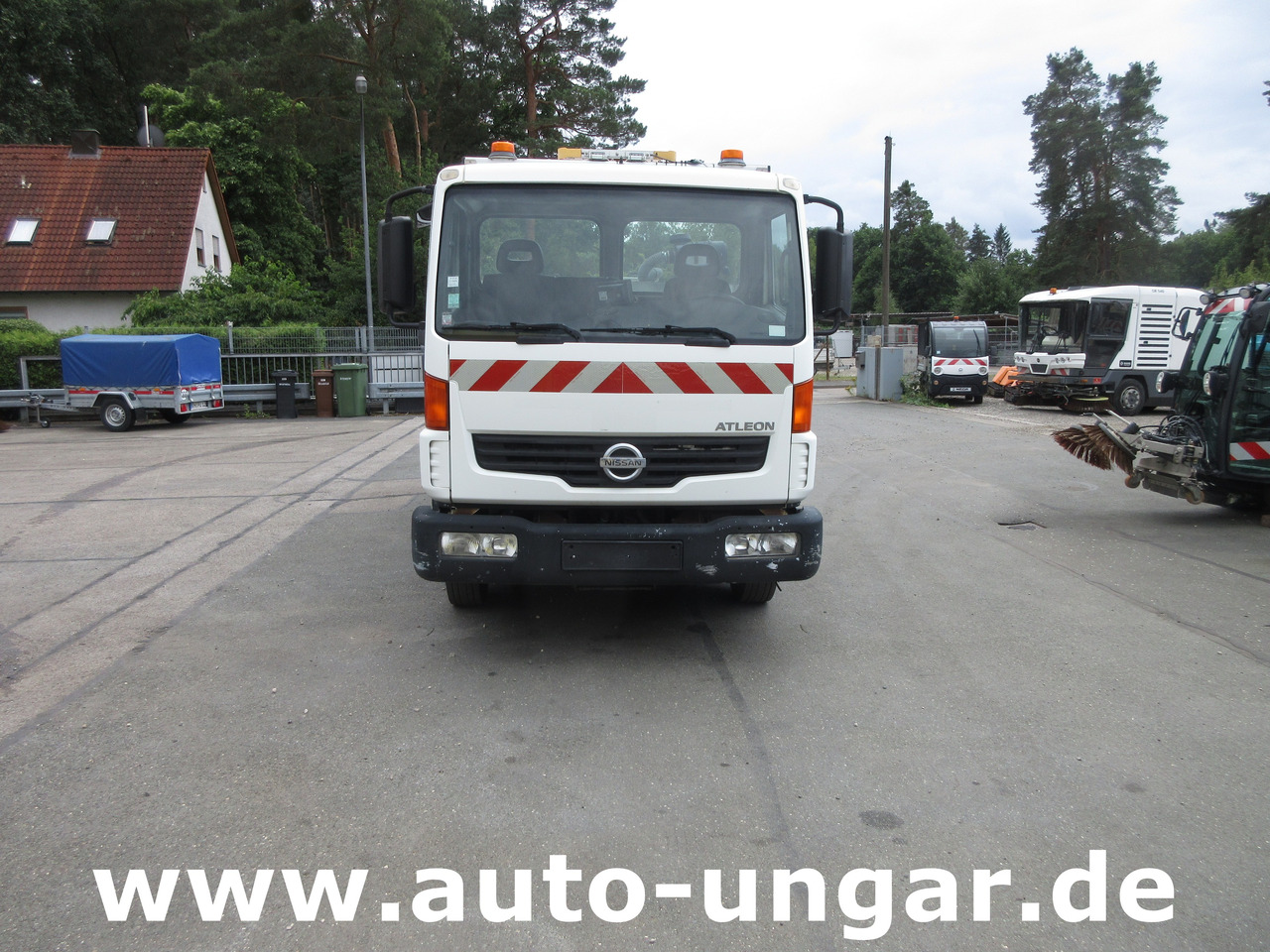 NISSAN Atleon 70.14 mit Hochdruckreiniger Wasserwagen Waschwagen Kärcher High Pressure - Gemeentelijke machine/ Speciaal: afbeelding 2 NISSAN Atleon 70.14 mit Hochdruckreiniger Wasserwagen Waschwagen Kärcher High Pressure - Gemeentelijke machine/ Speciaal: afbeelding 2