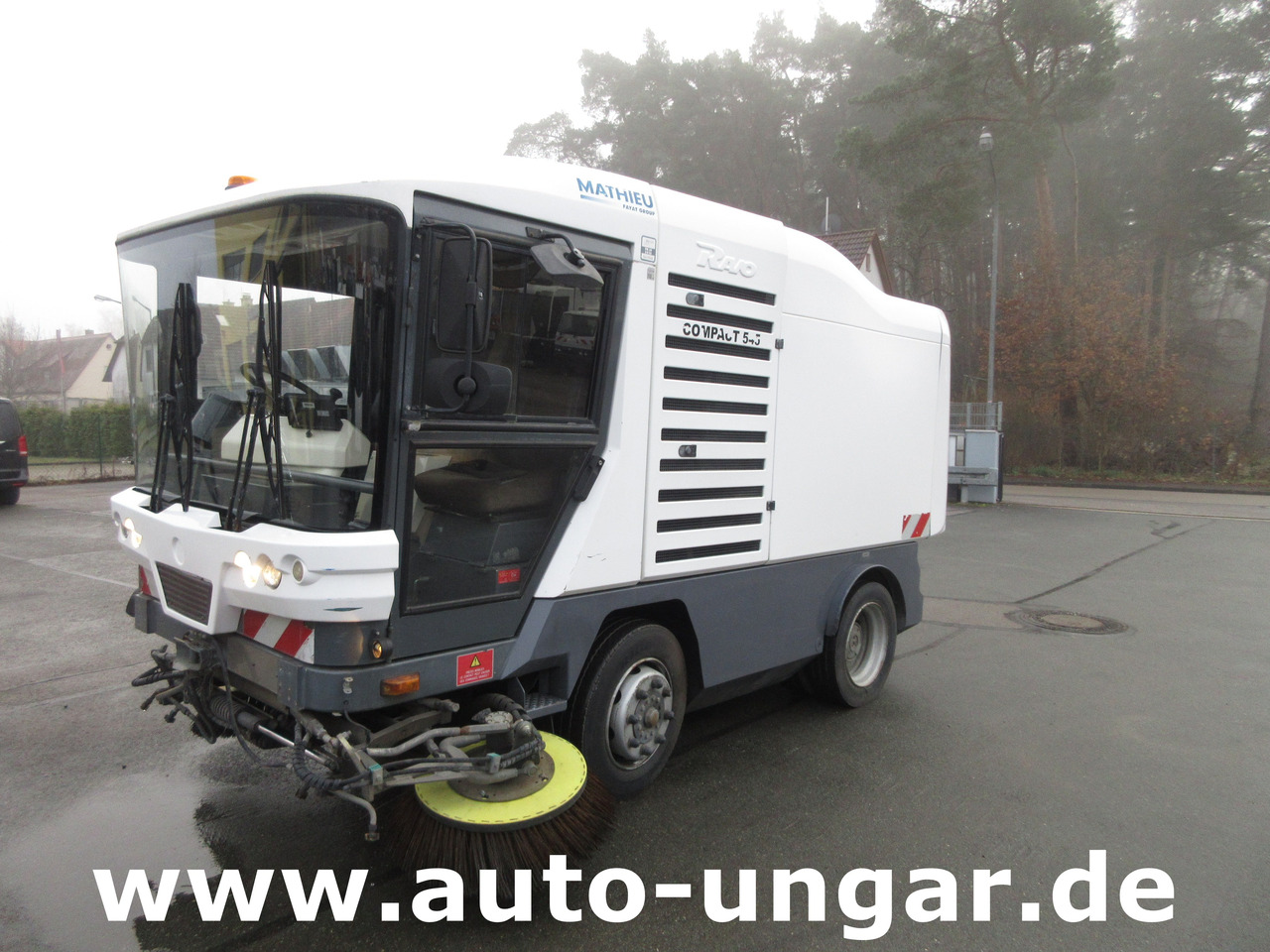 RAVO 545 Compact Kehrmaschine 5m³ Kommunalfahrzeug Baujahr 2010 streetsweeper - Gemeentelijke machine/ Speciaal: afbeelding 5 RAVO 545 Compact Kehrmaschine 5m³ Kommunalfahrzeug Baujahr 2010 streetsweeper - Gemeentelijke machine/ Speciaal: afbeelding 5