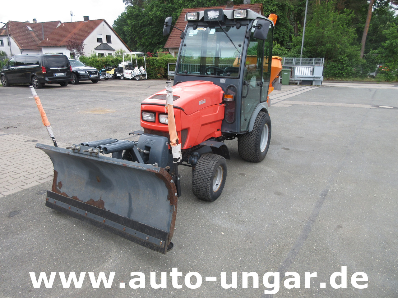 HAKO Hakotrac 2650 DA Winterdienst Schneepflug & Streuer 4x4 Zapfwelle Hydraulik - Gemeentelijke tractor: afbeelding 1 HAKO Hakotrac 2650 DA Winterdienst Schneepflug & Streuer 4x4 Zapfwelle Hydraulik - Gemeentelijke tractor: afbeelding 1