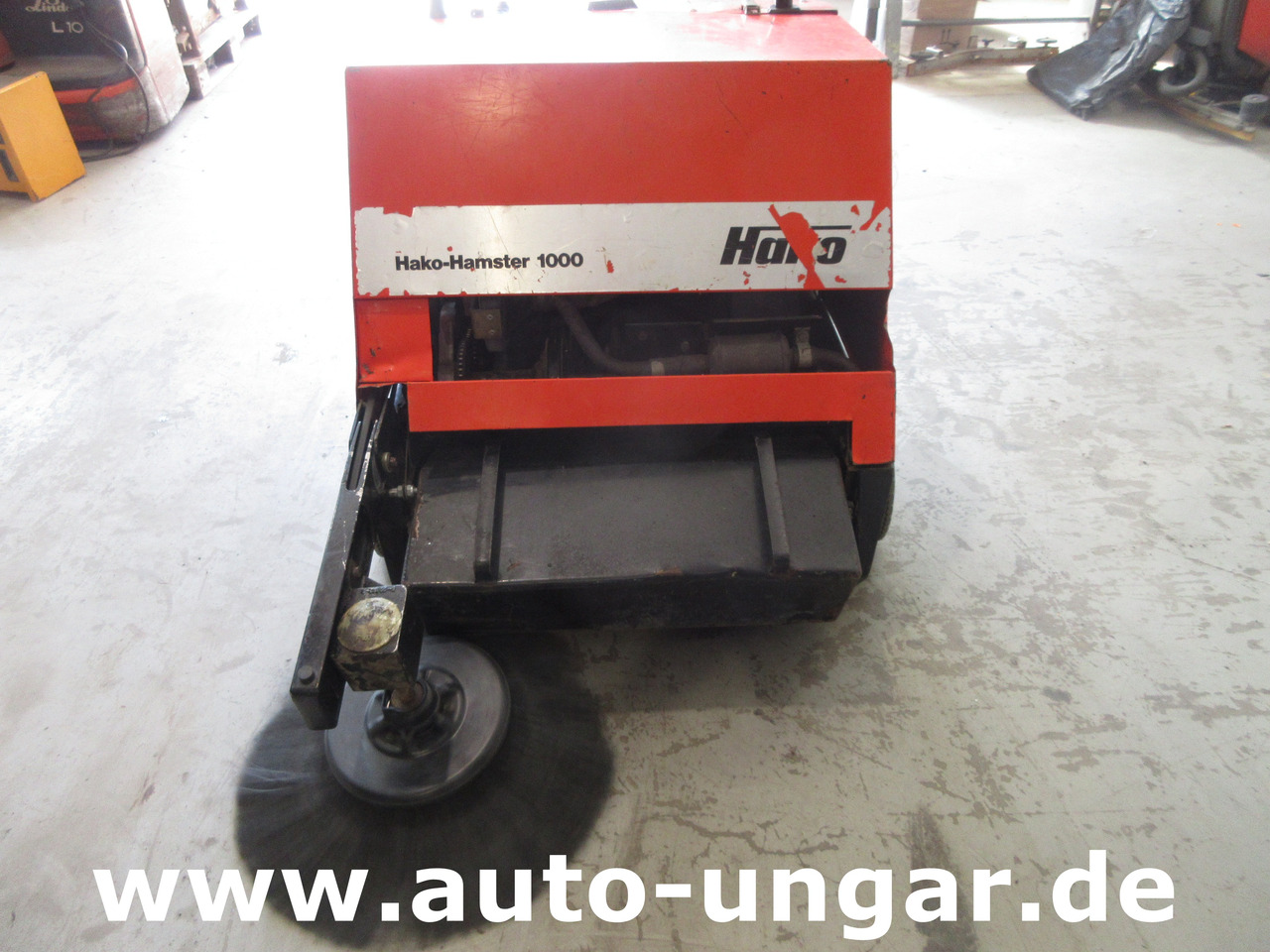 HAKO Hamster Benzin - Kehrmaschine mit eigenem Antrieb und Seitenbesen - Veegwagen: afbeelding 2 HAKO Hamster Benzin - Kehrmaschine mit eigenem Antrieb und Seitenbesen - Veegwagen: afbeelding 2