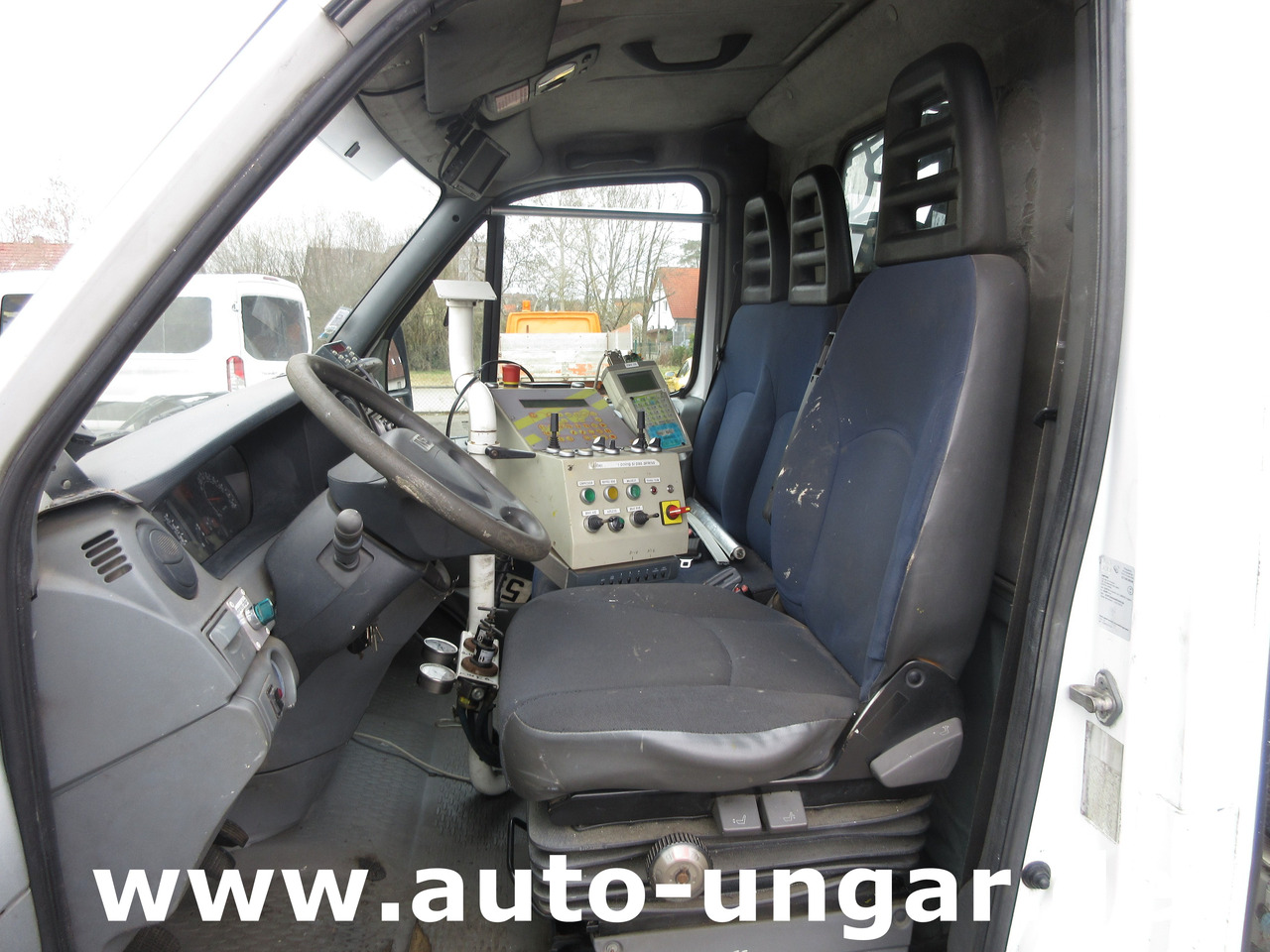 Asfaltmachine Iveco 50C15 Jetline Graco LineLazer Markiermaschine Hofmann Roadmarking Machine: afbeelding 26