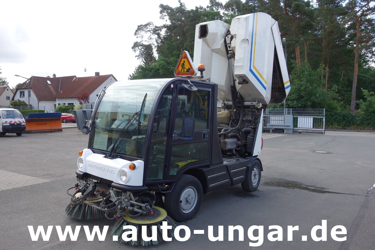 Mathieu Yno Azura 2 Hydrostat 4-Rad Lenkung - Veegwagen: afbeelding 2 Mathieu Yno Azura 2 Hydrostat 4-Rad Lenkung - Veegwagen: afbeelding 2