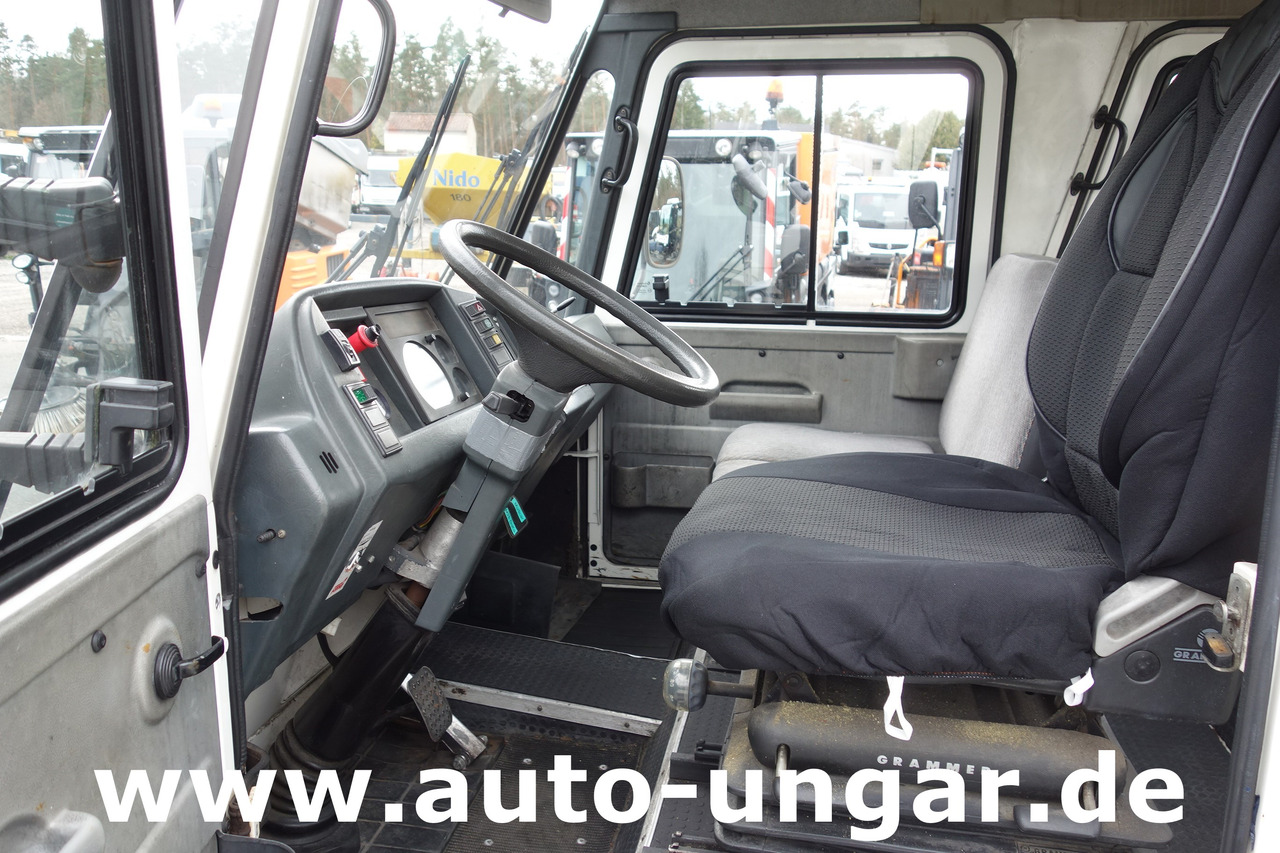 Vliegtuigtrekker Multicar M26 Champion Flugzeugschlepper Doka GSE Airport Push Back Industrieschlepper: afbeelding 12 Vliegtuigtrekker Multicar M26 Champion Flugzeugschlepper Doka GSE Airport Push Back Industrieschlepper: afbeelding 12