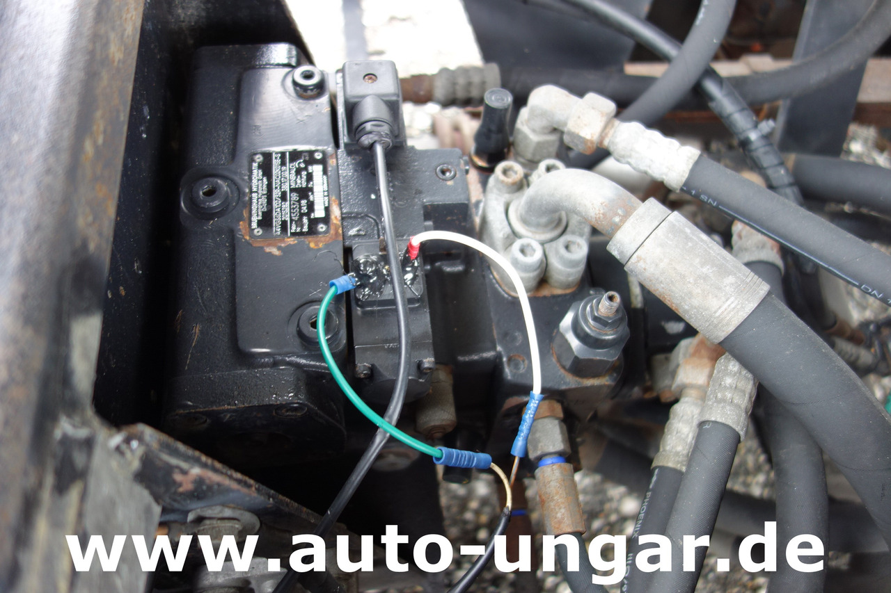 Vliegtuigtrekker Multicar M26 Champion Flugzeugschlepper Doka GSE Airport Push Back Industrieschlepper: afbeelding 32 Vliegtuigtrekker Multicar M26 Champion Flugzeugschlepper Doka GSE Airport Push Back Industrieschlepper: afbeelding 32