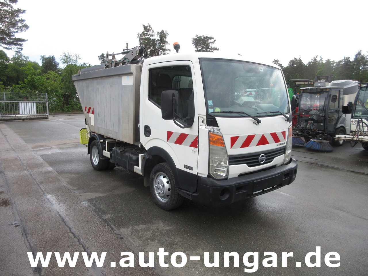 NISSAN Cabstar Faun City - Provence Benne Müllwagen Lifter Presse Kipper 3.500kg - Vuilniswagen: afbeelding 1 NISSAN Cabstar Faun City - Provence Benne Müllwagen Lifter Presse Kipper 3.500kg - Vuilniswagen: afbeelding 1