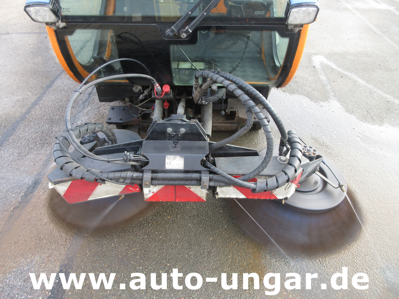 Nilfisk CR3500 Geräteträger Kommunalfahrzeug 4x4 Kehrmaschine Schmidt Flexigo - Veegwagen: afbeelding 3 Nilfisk CR3500 Geräteträger Kommunalfahrzeug 4x4 Kehrmaschine Schmidt Flexigo - Veegwagen: afbeelding 3