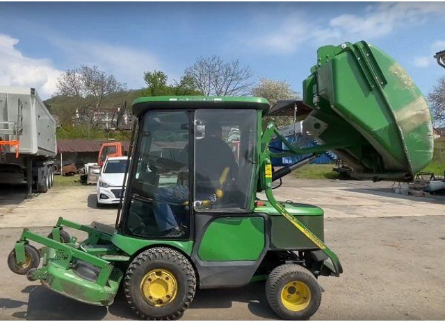 John Deere 1565 Serie II 4WD + MCS 600H - Gazonmaaier: afbeelding 2 John Deere 1565 Serie II 4WD + MCS 600H - Gazonmaaier: afbeelding 2