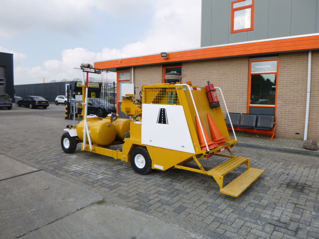 CLEANOSOL RL RL-Cold paint road marker - Asfaltmachine: afbeelding 4 CLEANOSOL RL RL-Cold paint road marker - Asfaltmachine: afbeelding 4
