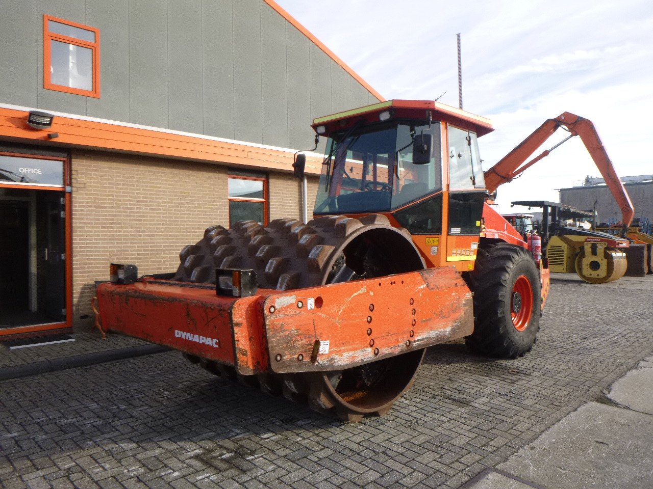 Schapenpootwals/ Grondverdichter DYNAPAC CA612PD: afbeelding 16