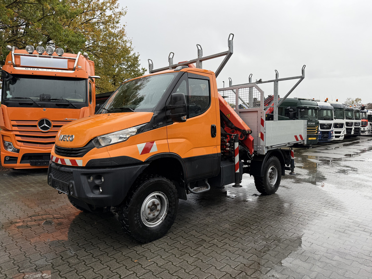 Iveco Daily 55S18W 4X4 Palfinger PK 7.501 - Bestelwagen met open laadbak: afbeelding 1 Iveco Daily 55S18W 4X4 Palfinger PK 7.501 - Bestelwagen met open laadbak: afbeelding 1