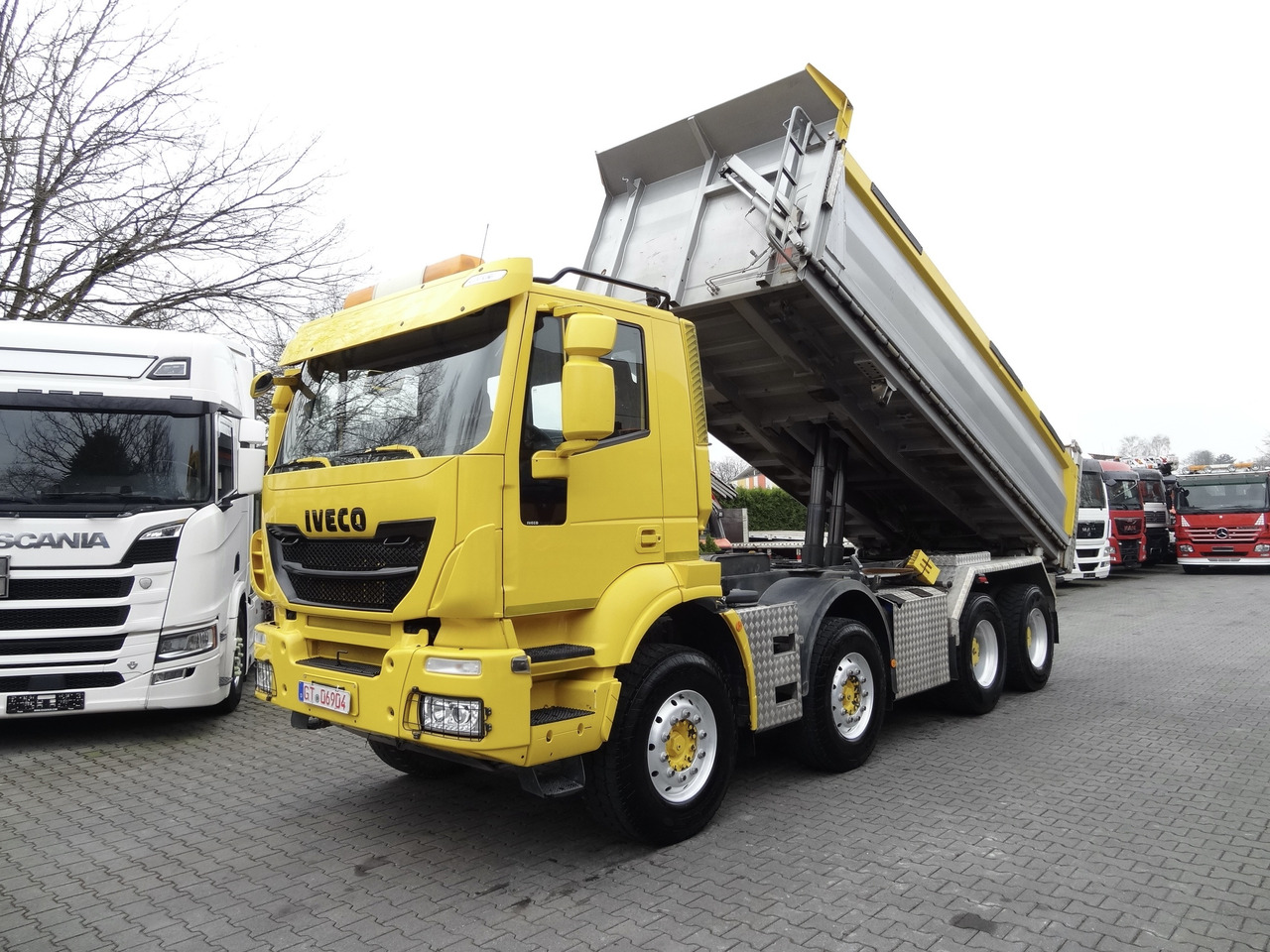 Iveco Trakker 450 8X4 Meiller - Kipper vrachtwagen: afbeelding 1 Iveco Trakker 450 8X4 Meiller - Kipper vrachtwagen: afbeelding 1