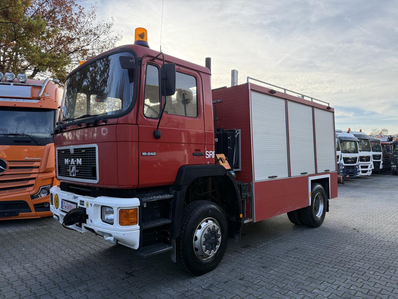 MAN F90 16.242 4X4 / Feuerwehr - Chassis vrachtwagen: afbeelding 1 MAN F90 16.242 4X4 / Feuerwehr - Chassis vrachtwagen: afbeelding 1