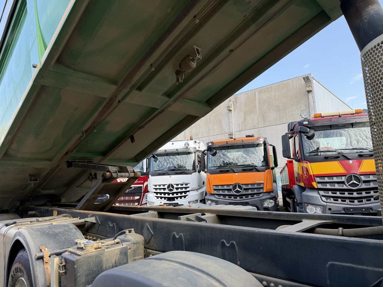 MAN TGS 50.460 10X8 - Kipper vrachtwagen: afbeelding 2 MAN TGS 50.460 10X8 - Kipper vrachtwagen: afbeelding 2