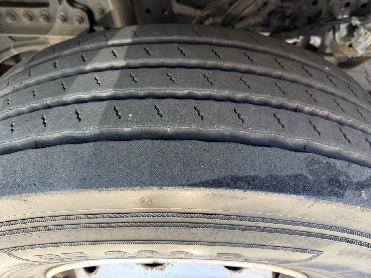 Mercedes-Benz Actros 1827 Kran Palfinger PK 9002 - Kraanwagen, Schuifzeilen vrachtwagen: afbeelding 2 Mercedes-Benz Actros 1827 Kran Palfinger PK 9002 - Kraanwagen, Schuifzeilen vrachtwagen: afbeelding 2