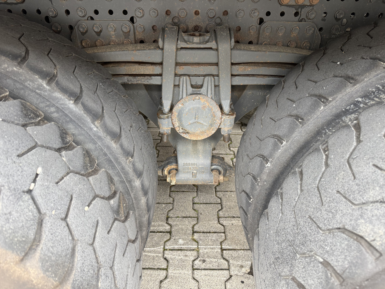 Mercedes-Benz Arocs 3245 K 8X4 - Kipper vrachtwagen: afbeelding 5 Mercedes-Benz Arocs 3245 K 8X4 - Kipper vrachtwagen: afbeelding 5