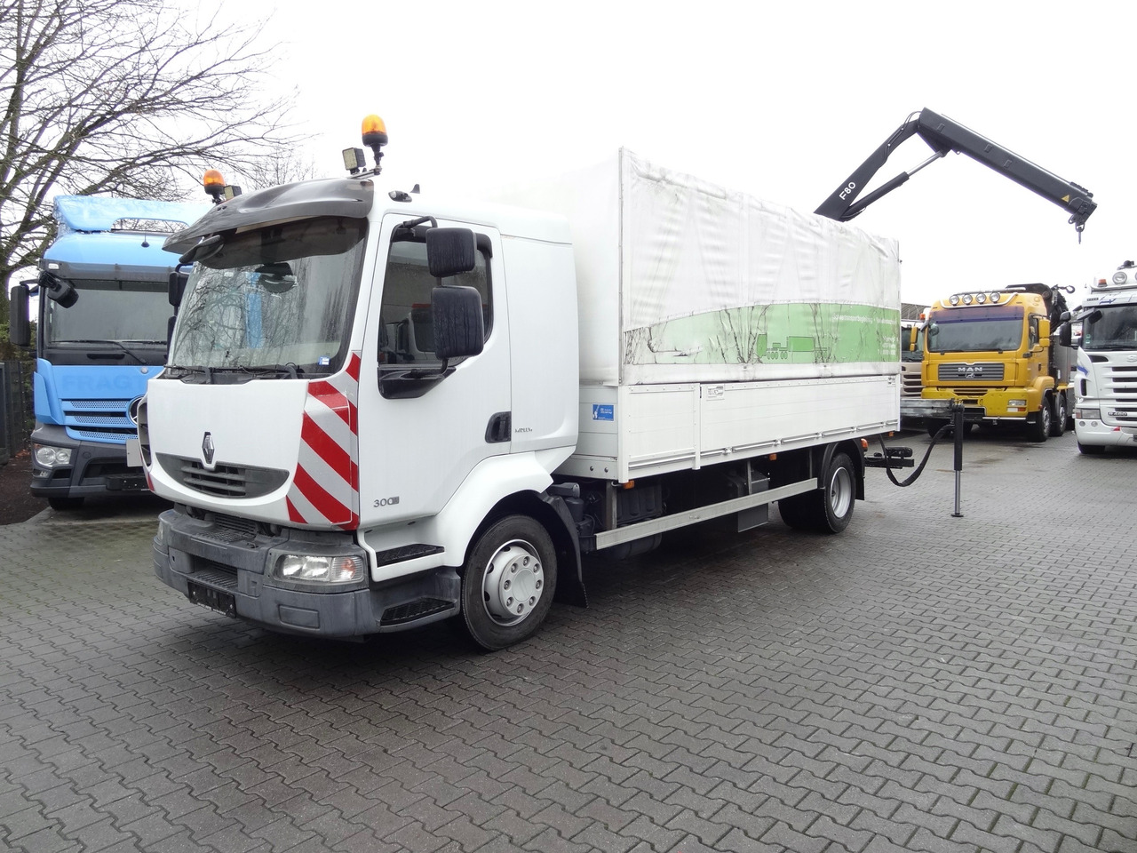 Renault Midlum 300.12 Fassi F80 - Vrachtwagen met open laadbak, Kraanwagen: afbeelding 1 Renault Midlum 300.12 Fassi F80 - Vrachtwagen met open laadbak, Kraanwagen: afbeelding 1