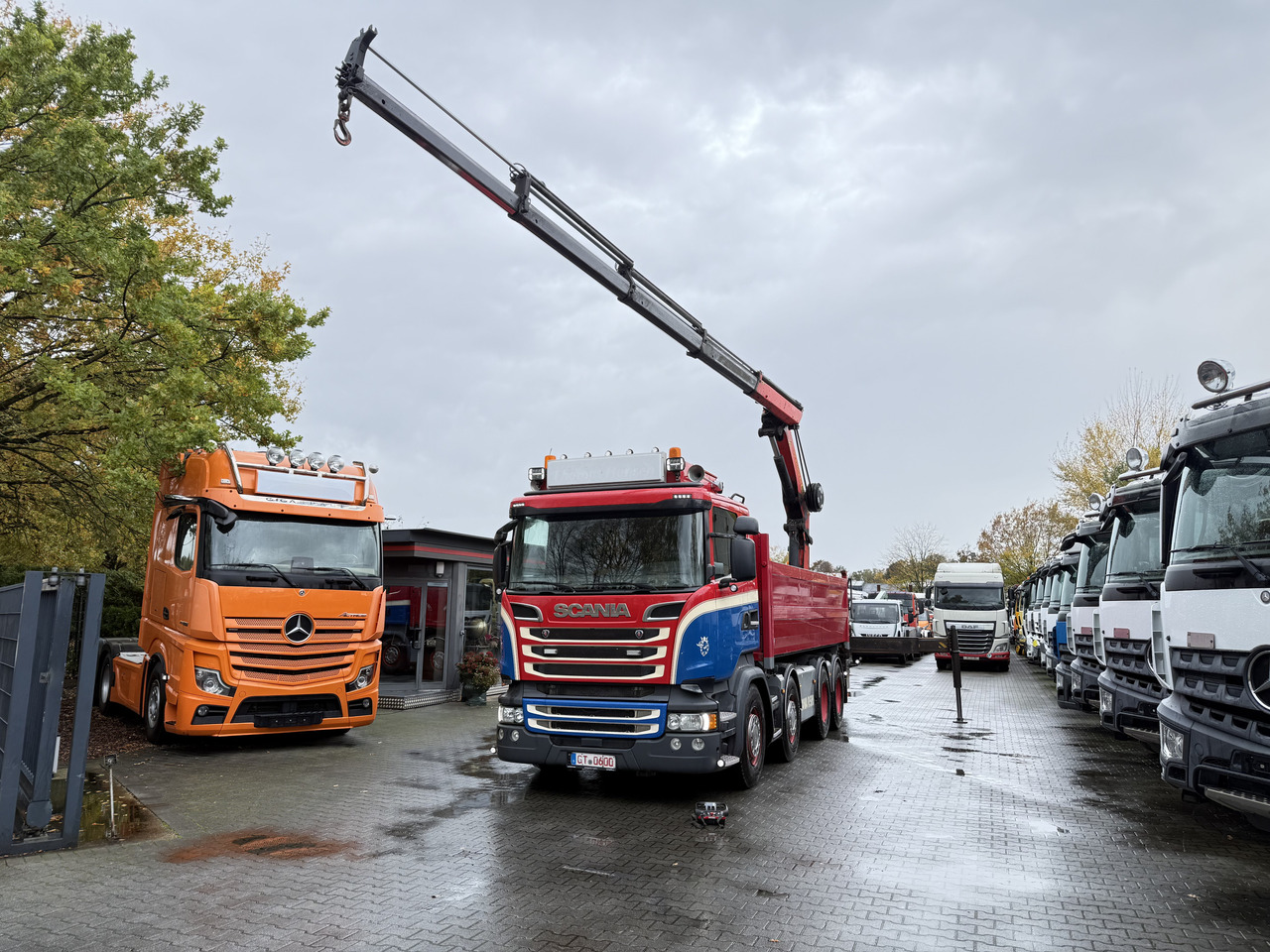 Scania R580 V8 8X4 Kipper Kran Palfinger 22002 - Kipper vrachtwagen, Kraanwagen: afbeelding 2 Scania R580 V8 8X4 Kipper Kran Palfinger 22002 - Kipper vrachtwagen, Kraanwagen: afbeelding 2