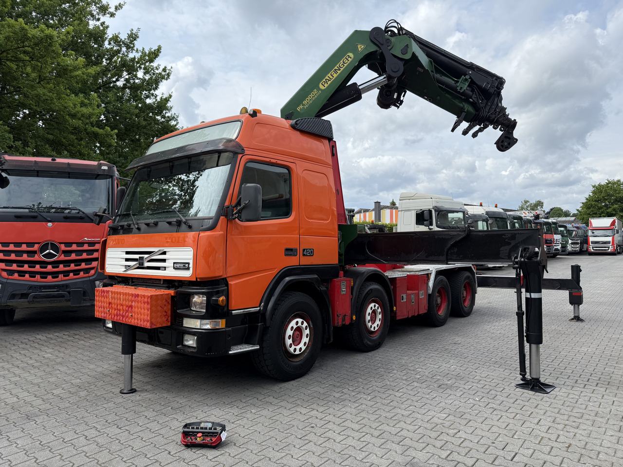 Trekker Volvo FM12 420 8X4 Kran Palfinger PK90002 31 Meter: afbeelding 1