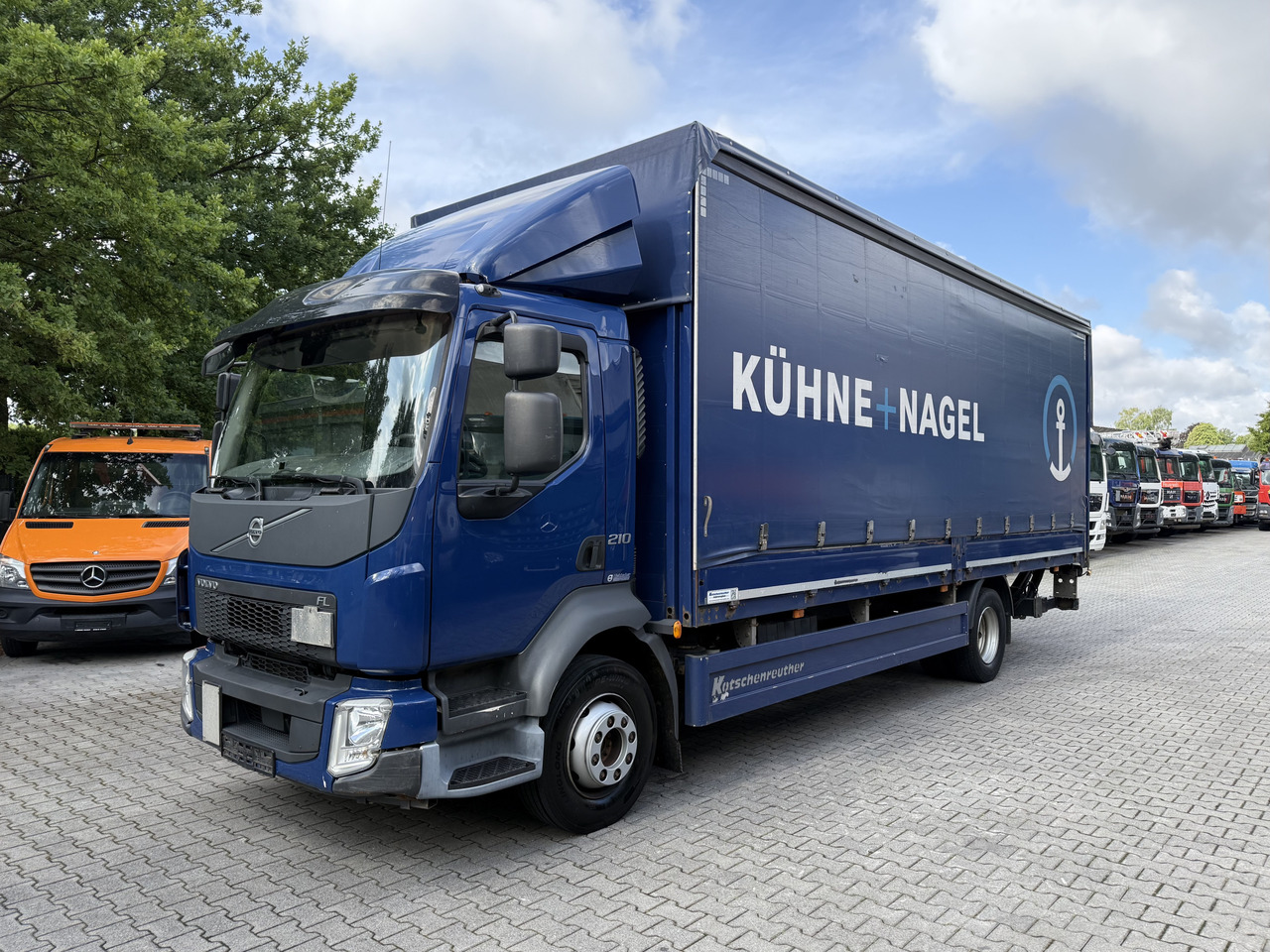 Volvo FL210 14 Tonner - Schuifzeilen vrachtwagen: afbeelding 1 Volvo FL210 14 Tonner - Schuifzeilen vrachtwagen: afbeelding 1