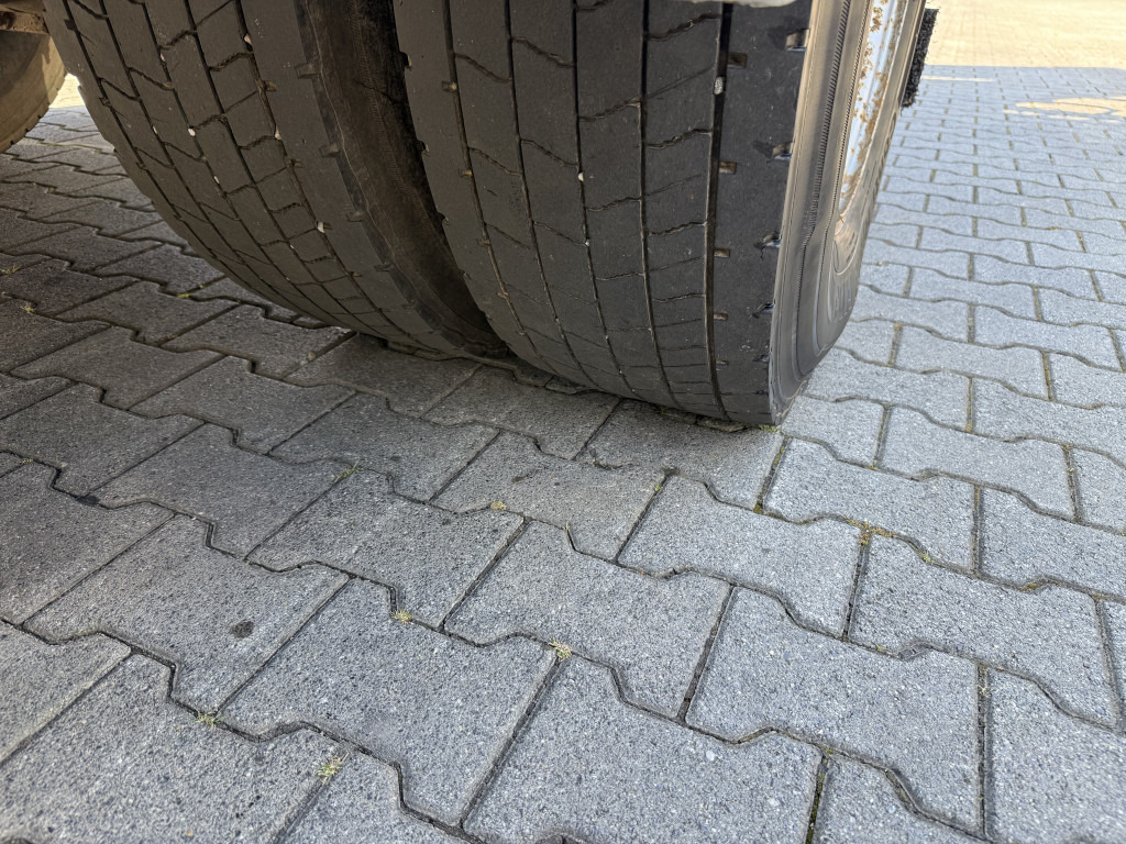 Volvo FM12 420 4X4 Kran MKG 300 bis 24 Meter - Vrachtwagen met open laadbak, Kraanwagen: afbeelding 4 Volvo FM12 420 4X4 Kran MKG 300 bis 24 Meter - Vrachtwagen met open laadbak, Kraanwagen: afbeelding 4