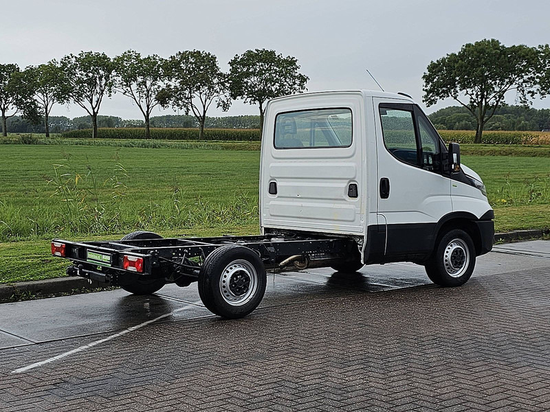 Iveco Daily 35 S 12 CHASSIS - Bedrijfswagen: afbeelding 3 Iveco Daily 35 S 12 CHASSIS - Bedrijfswagen: afbeelding 3