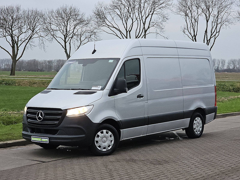 Mercedes-Benz Sprinter 315 L2H2 RWD Mbux - Kleine bestelwagen: afbeelding 2 Mercedes-Benz Sprinter 315 L2H2 RWD Mbux - Kleine bestelwagen: afbeelding 2