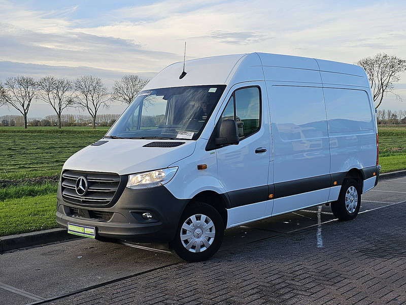 Mercedes-Benz Sprinter 317 L2H2 Mbux Navi Euro6 - Gesloten bestelwagen: afbeelding 2 Mercedes-Benz Sprinter 317 L2H2 Mbux Navi Euro6 - Gesloten bestelwagen: afbeelding 2