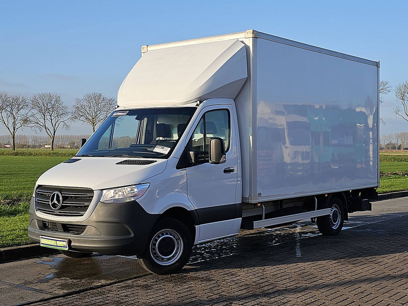 Mercedes-Benz Sprinter 317 - Bestelwagen gesloten laadbak: afbeelding 2 Mercedes-Benz Sprinter 317 - Bestelwagen gesloten laadbak: afbeelding 2