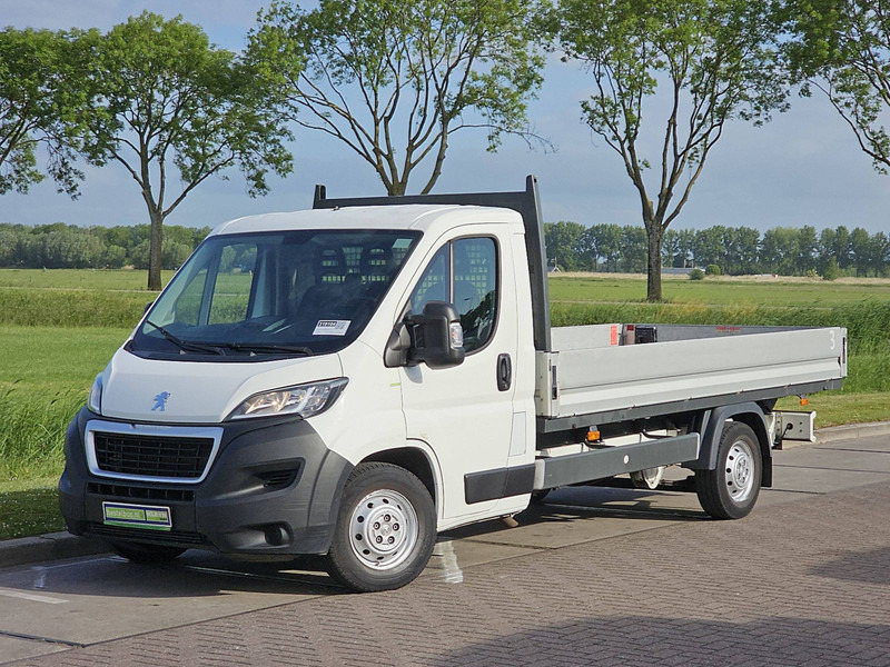 Peugeot Boxer 335 - Bestelwagen met open laadbak: afbeelding 2 Peugeot Boxer 335 - Bestelwagen met open laadbak: afbeelding 2