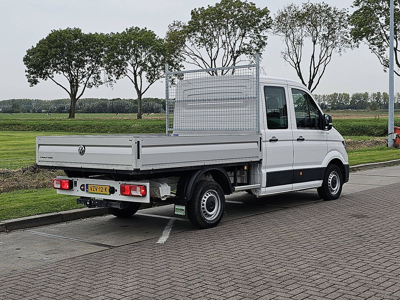 Volkswagen Crafter 35 2.0 L2 OpenLaadbak 140Pk - Bestelwagen met open laadbak: afbeelding 3 Volkswagen Crafter 35 2.0 L2 OpenLaadbak 140Pk - Bestelwagen met open laadbak: afbeelding 3
