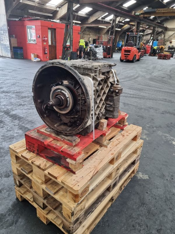 Renault AT2412C Gearbox - Versnellingsbak: afbeelding 1 Renault AT2412C Gearbox - Versnellingsbak: afbeelding 1